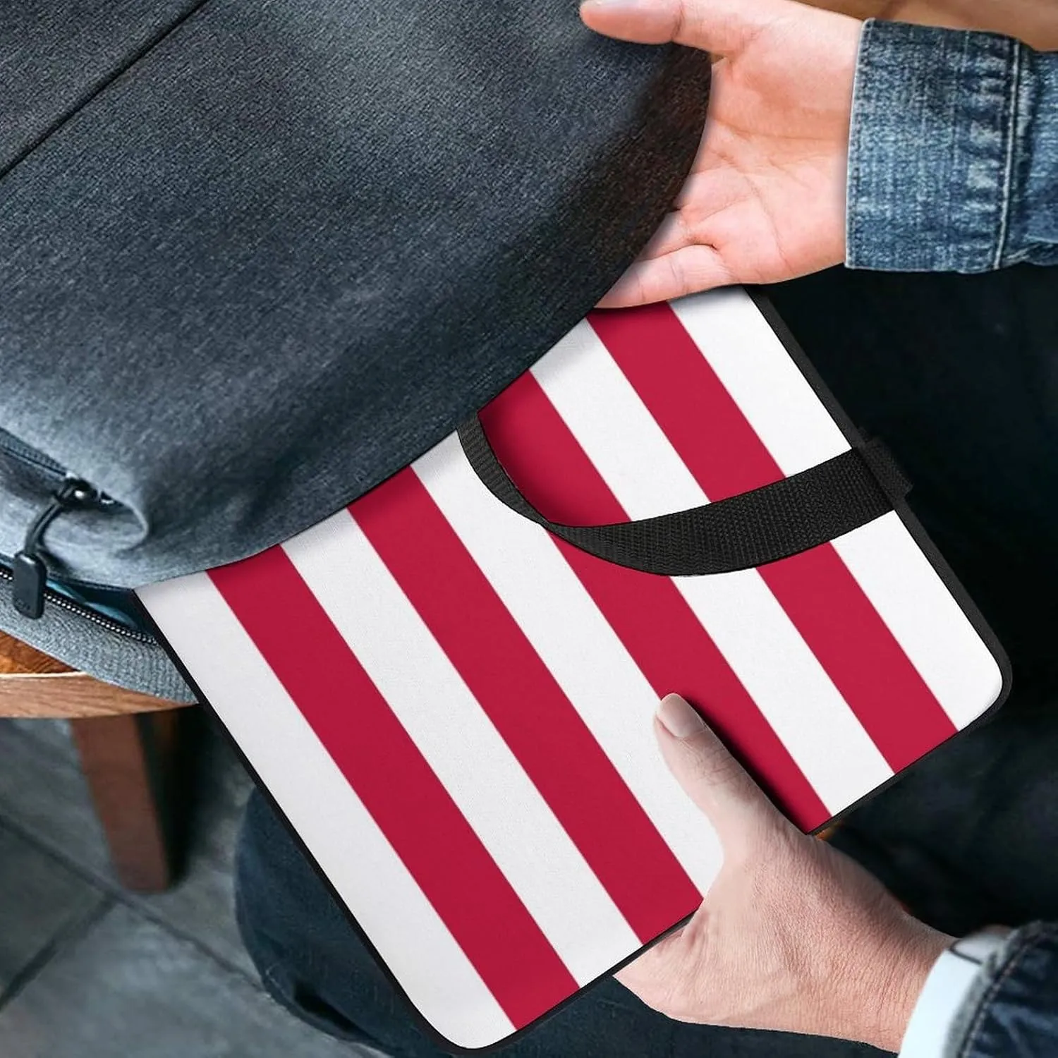 15 Inch Equatorial Guinea Flag Laptop Bag, Protective Neoprene Case for Computer & Tablet