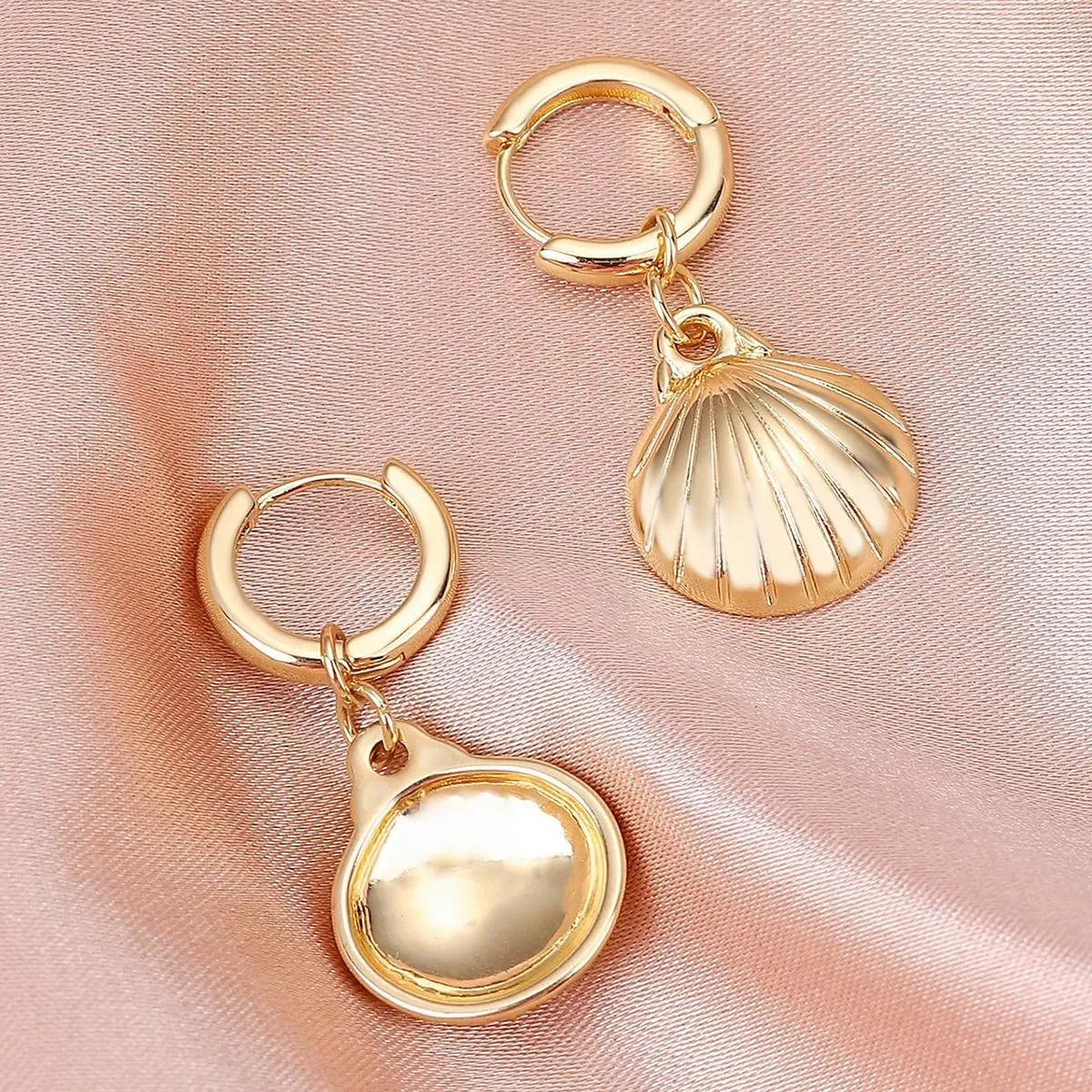 18K Gold Plated Shell Dangle Drop Earrings for Women  Beach-Inspired Sea Shell Charm Earrings, Lightweight Summer Statement Jewelry Gift #D030425