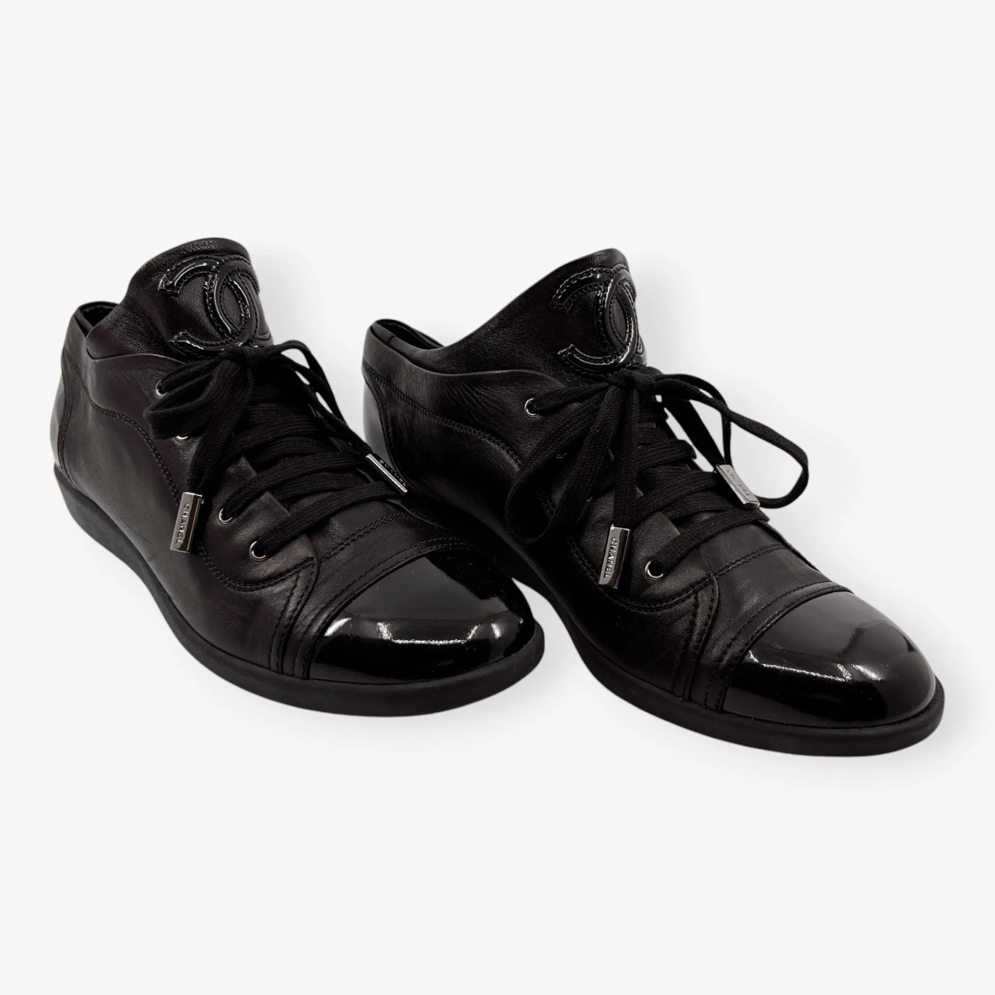 Chanel Black Patent and Leather CC Low Top Sneakers EU41 ~ AU10