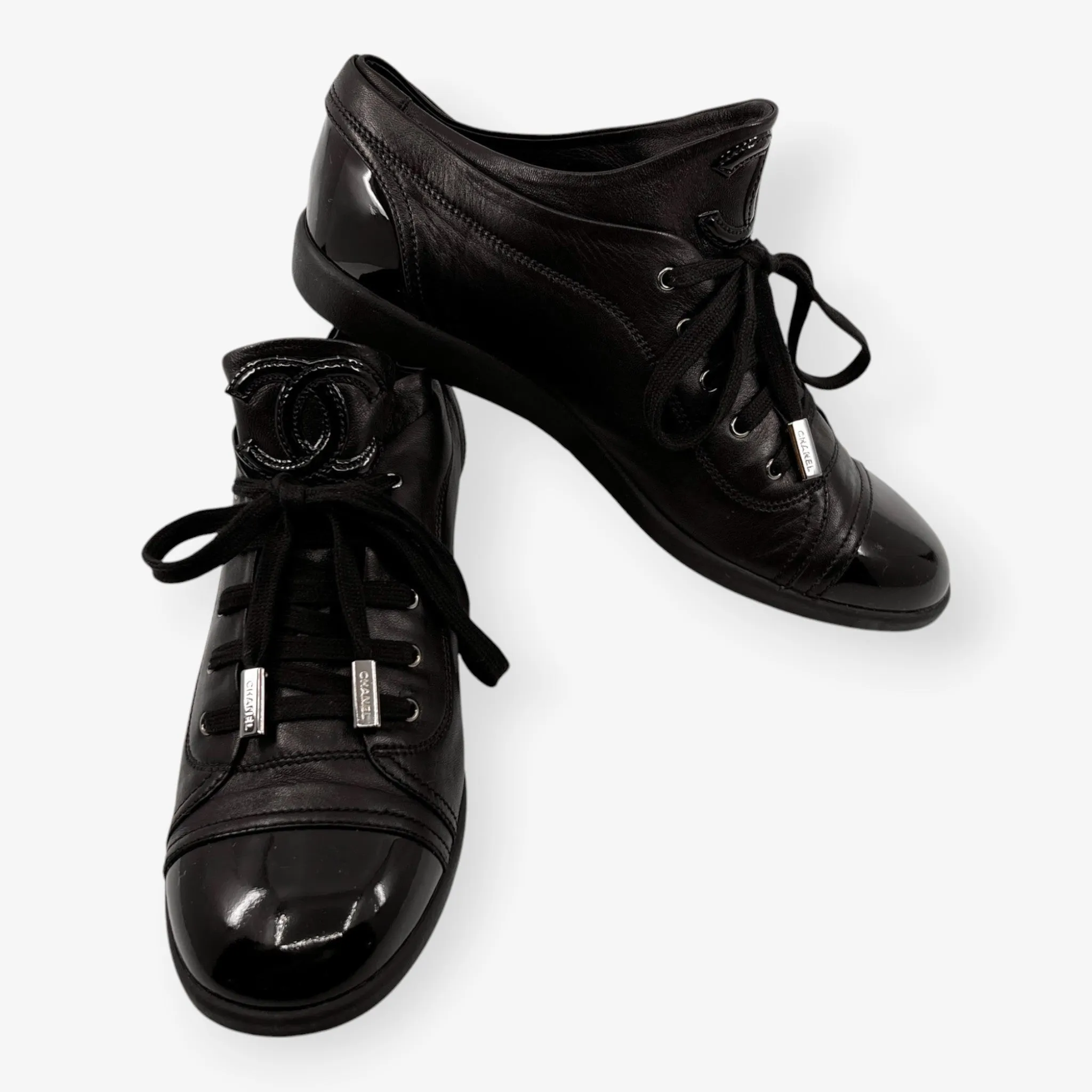 Chanel Black Patent and Leather CC Low Top Sneakers EU41 ~ AU10