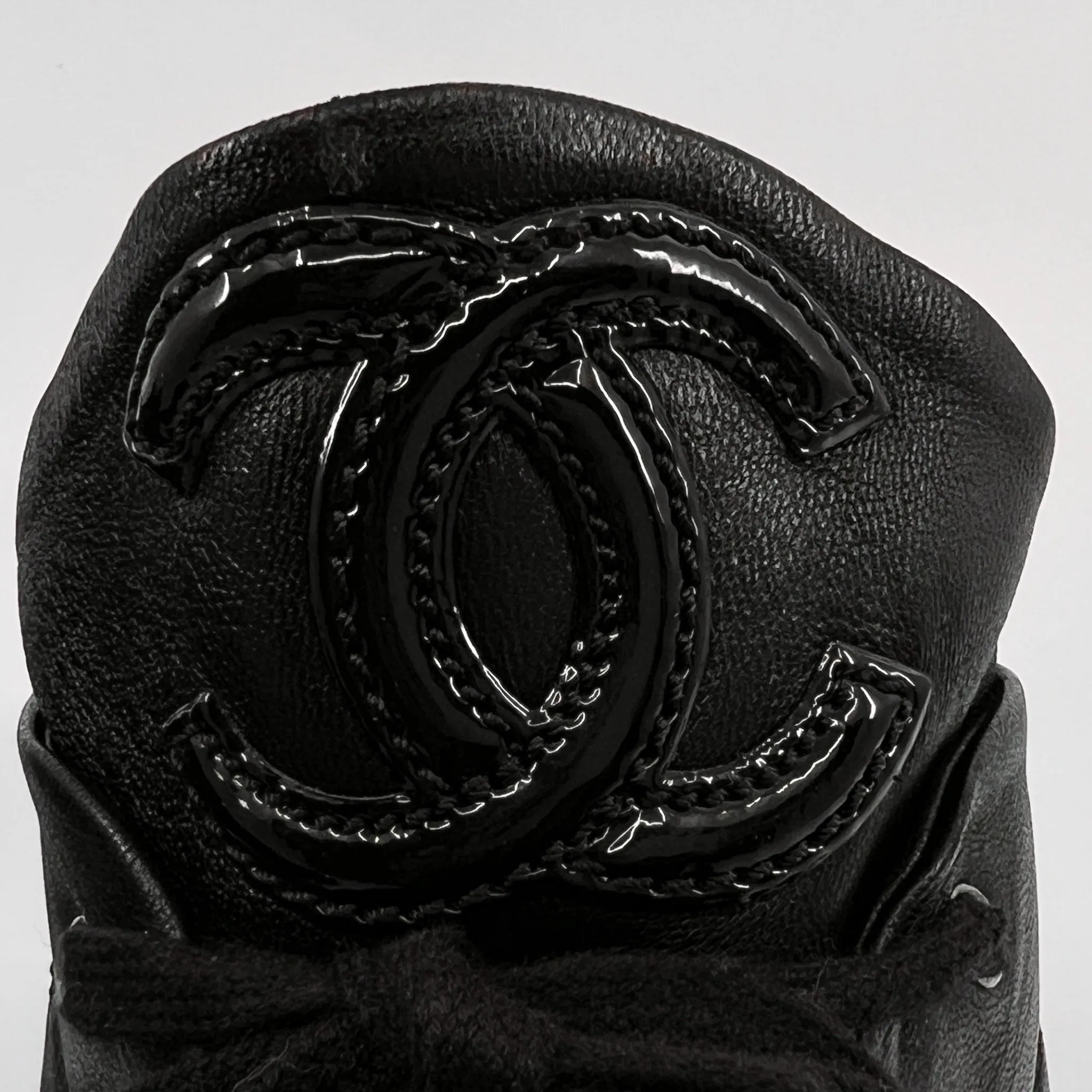 Chanel Black Patent and Leather CC Low Top Sneakers EU41 ~ AU10