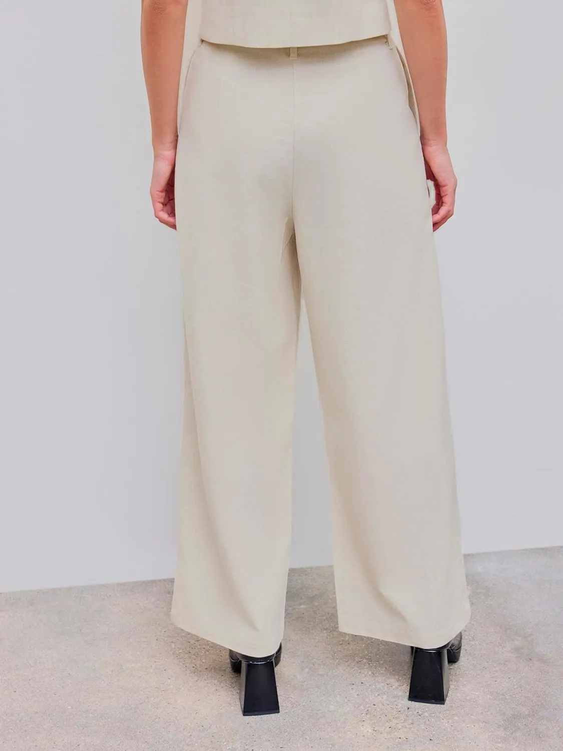 CIDER Linen-Blend High Rise Solid Pocket Wide Leg Trousers