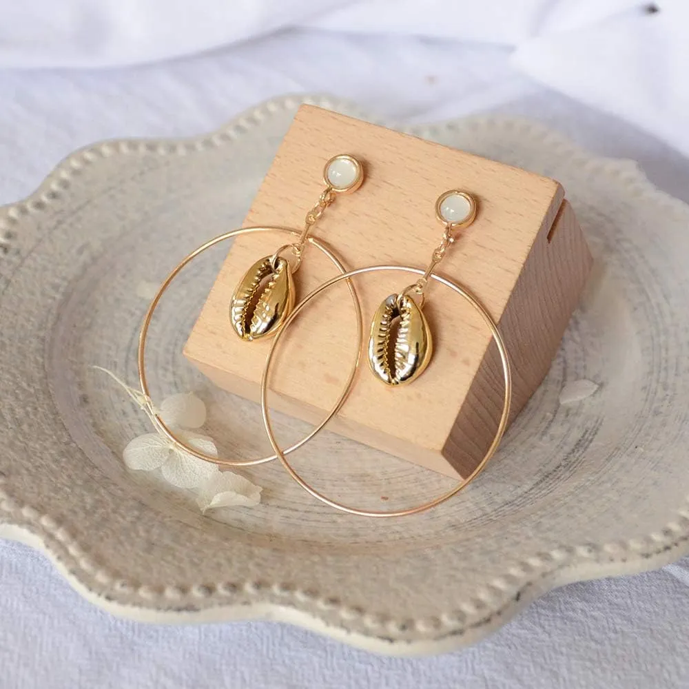 Doubnine Sea Shell Charm Cowrie Earrings Dangle Golden Mermaid Earrings Scallop Beach Retro Chic Women Ocean Jewelry