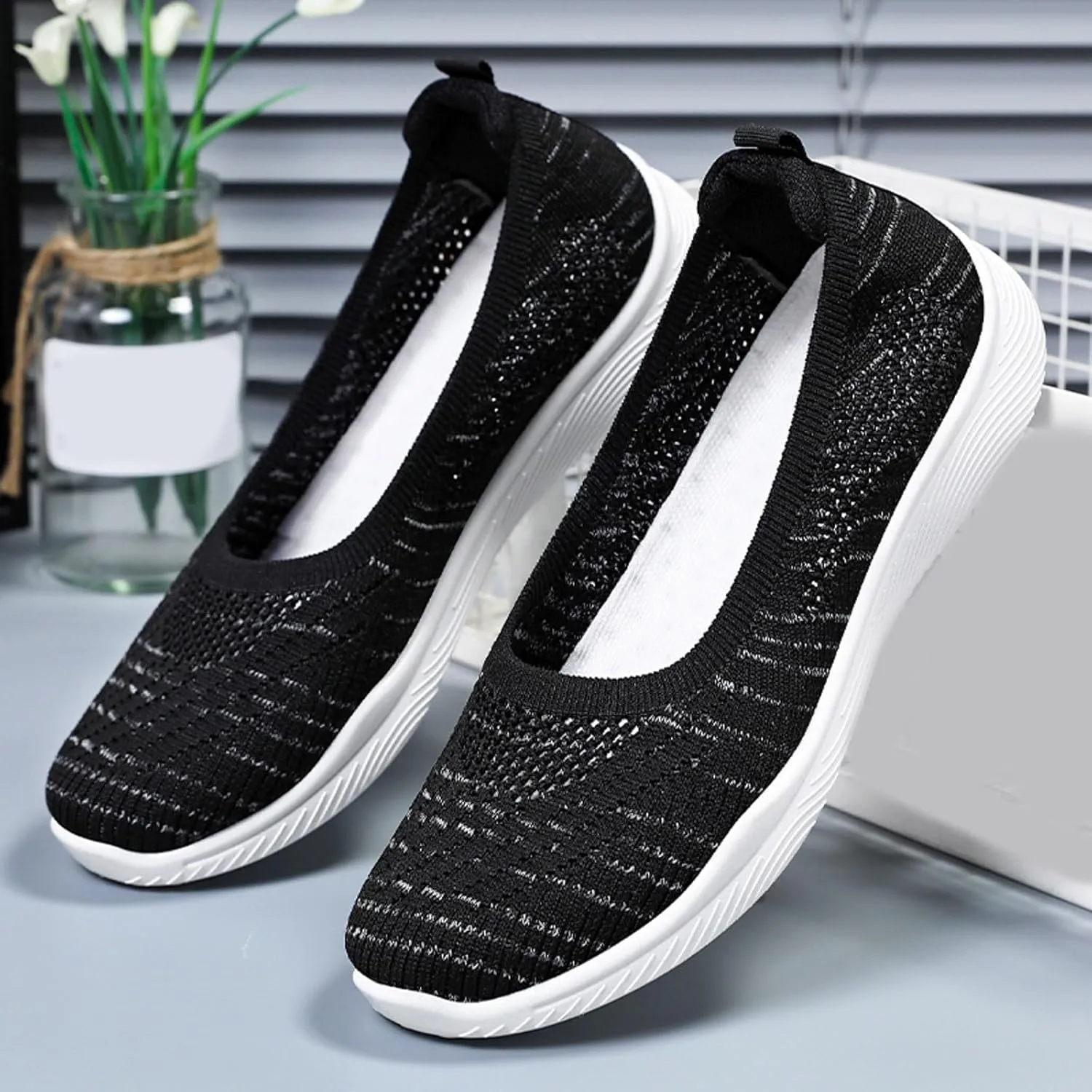 Hbeylia Women's Slip On Walking Shoes Fashion Lightweight Breathable Flying Woven Mesh Upper Casual Running Shoes Ladies Memory Foam Tennis Shoes Workout Footwear Non-Slip Gym Loafers for Work Nurse
