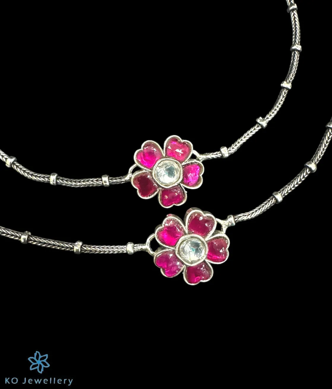 The Naisha Silver Kundan Anklet (Red)