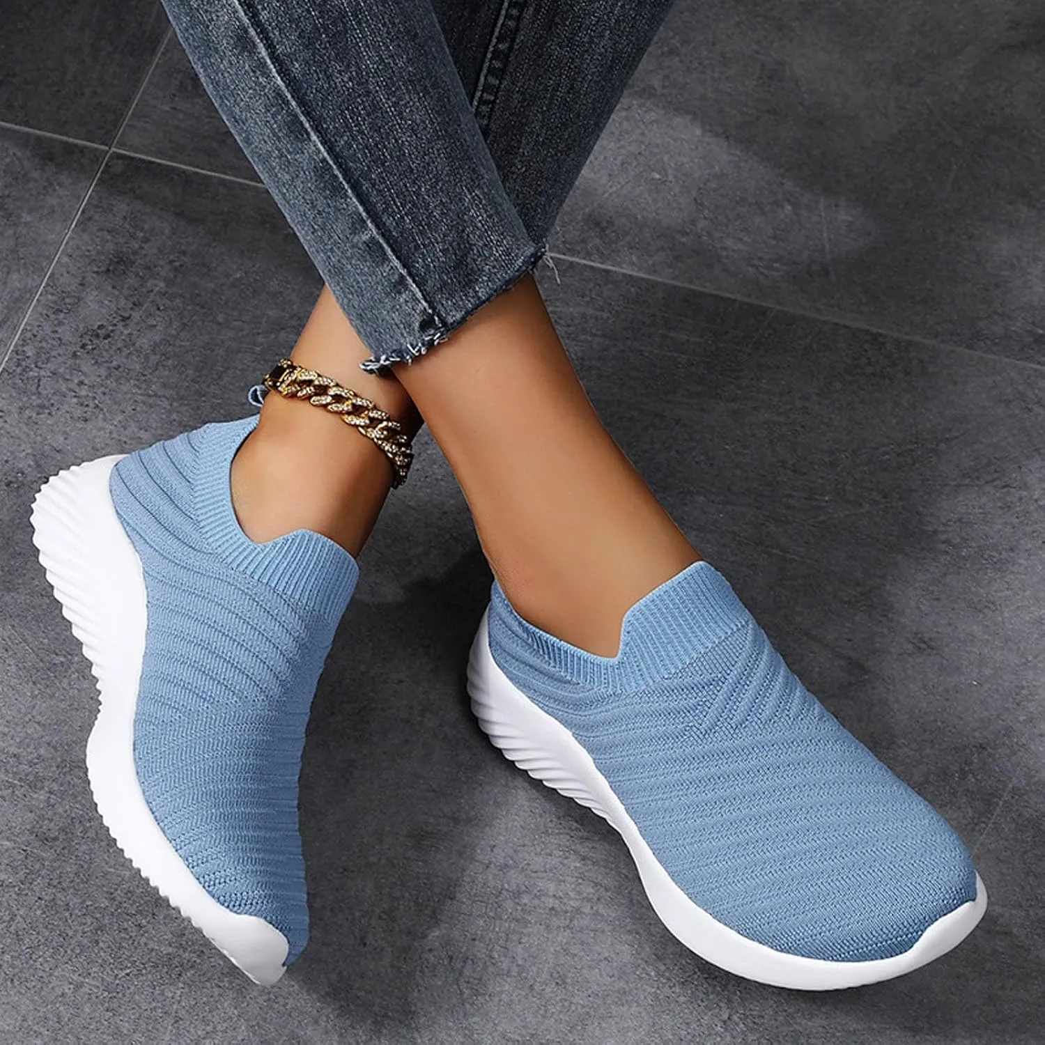 Walking Shoes Women Slip On Knit Mesh Running Sneakers Lightweight Comfort Breathable Sneakers with Arch Support