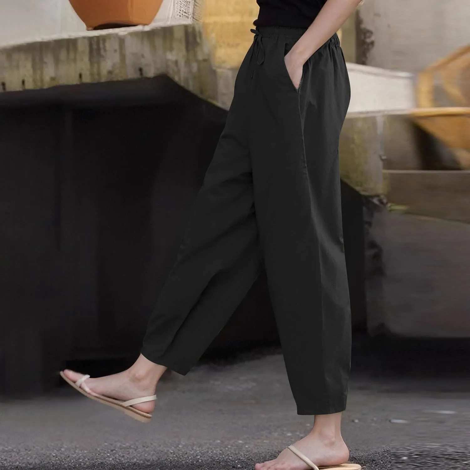 Women's Linen Capri Pants with Drawstring Petite Summer Beachwear 2025 Lightweight Elastic Waist Pants with Pockets